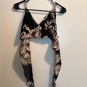 SHEIN Black and White Crop Camisole with Tie Front